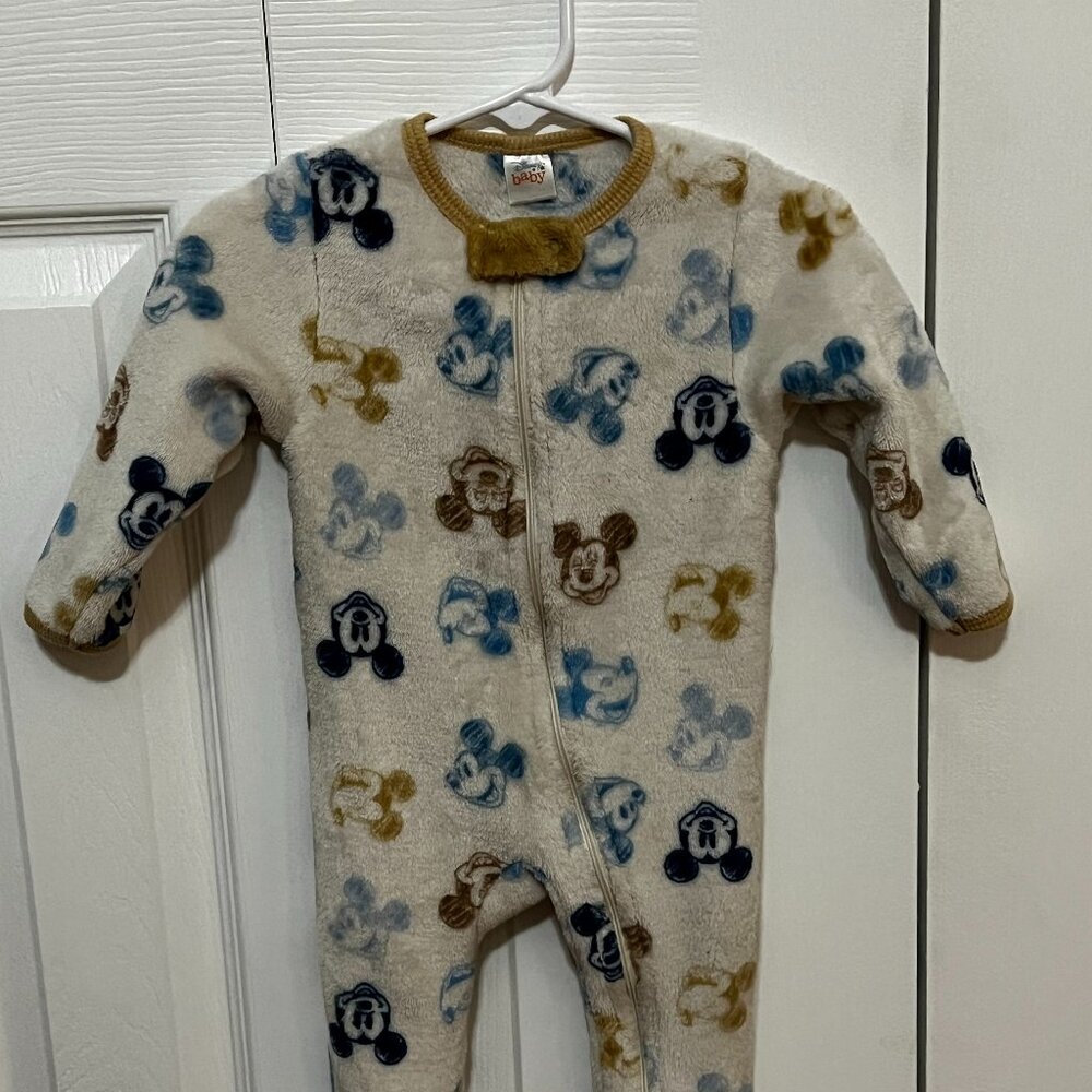 Disney 6-9m Fuzzy Mickey Footie